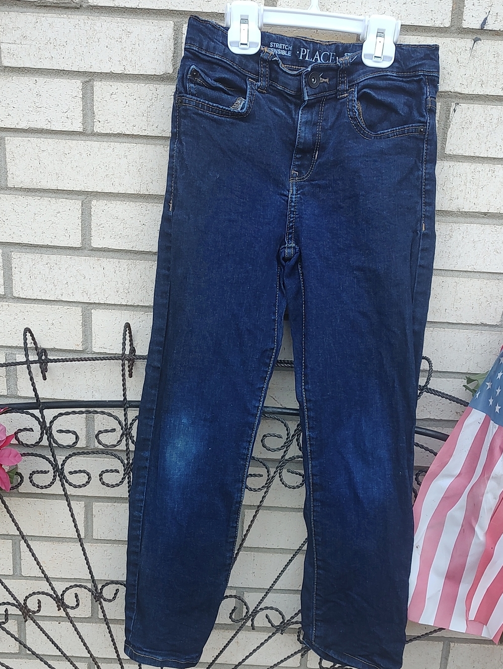 ๐ By PLACE - Picture 2 of 10